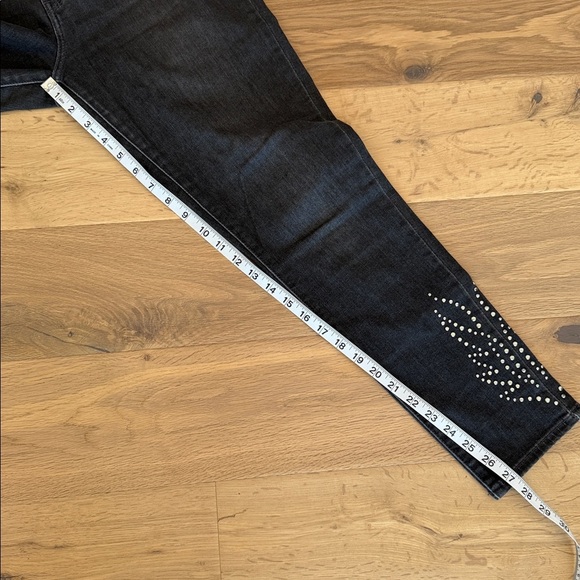 👖 Levi’s 721 High Rise Skinny Jeans – Dark Gray / Black
Size 30 - Picture 5 of 10